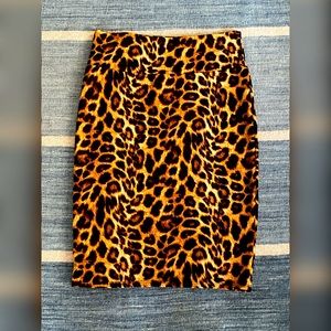 LuLaRoe leopard print Cassie pencil skirt sz M